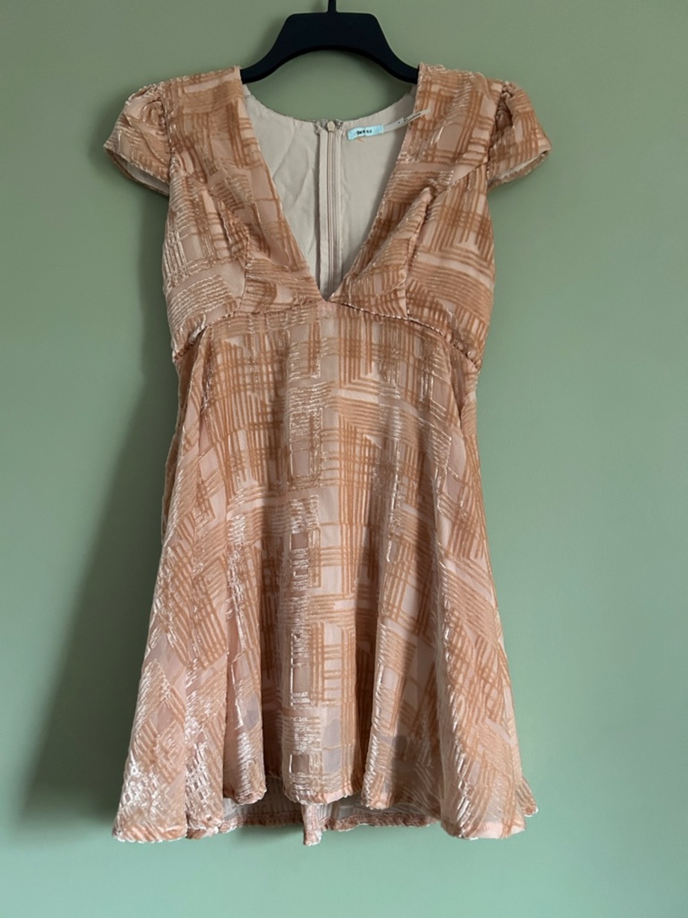 NWOT Kimchi Blue Burnout Velvet Babydoll Dress in Peach Size 0